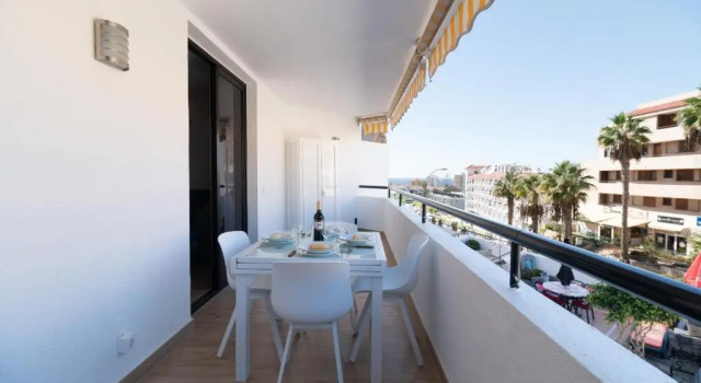 Апартаменты Super cool villa in Los Cristianos