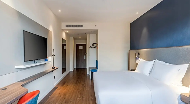Двухместный номер Standard с видом на горы Holiday Inn Express Litang by IHG