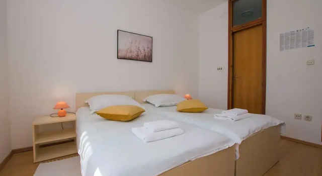 Студия Apartments Verica