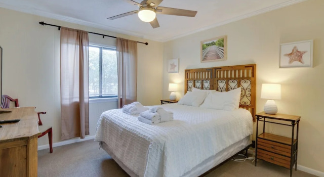 Апартаменты с 2 комнатами Walk to Pool & Beach: Hilton Head Island Condo!