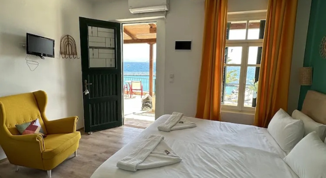 Трёхместный номер Comfort Akteon Rooms