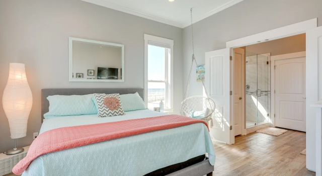 Коттедж Galveston Home w/ Outdoor Shower: Steps to Beach!