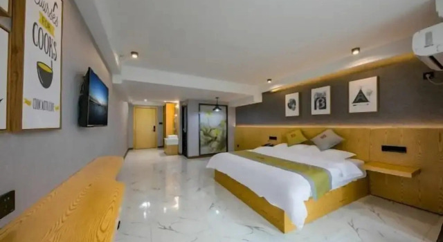 Dingfeng Hotel (Caijia Subway Station), Book Hotel Hoteller i Chongqing med parkering, Parkering