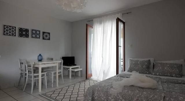 Апартаменты с видом на сад Apartments Grgic