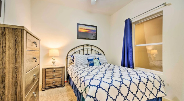 Waterfront Rocky Mount Resort Condo w/ Pool!, Забронировать Курортный отель Озеро Озаркс Lake of the Ozarks