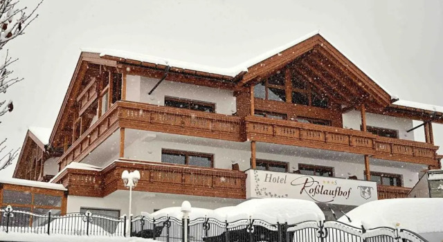 Hotel Rosslaufhof, Забронировать Отель Отели и гостиницы Кастельротто, рядом с Подъемник Маринценлифт, Отель