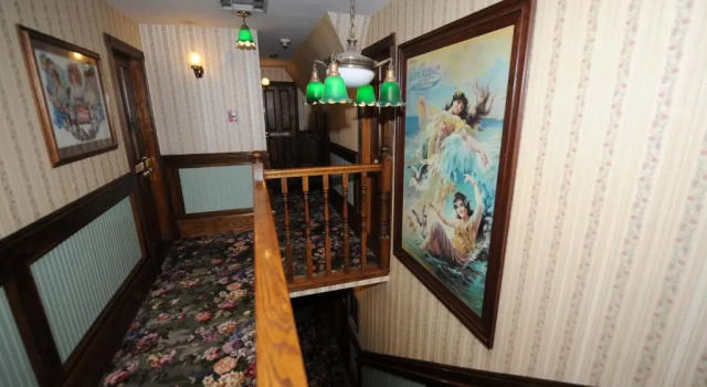 Saddleback Inn