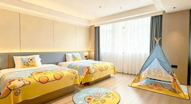 Семейный тент ECHIC Hotel (Guangzhou Chimelong Wildlife World)