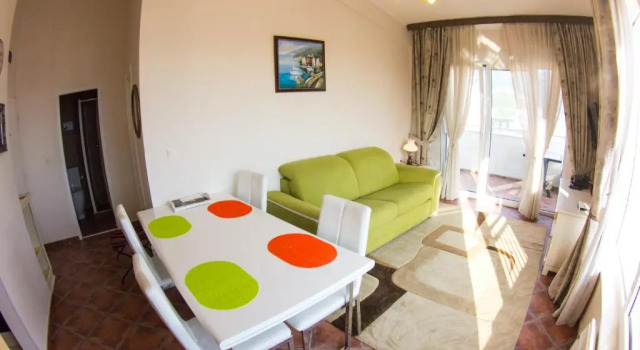 Mila & Aleksandr Apartments, Book Apartment Hotels in Budva County with Parking, Parking