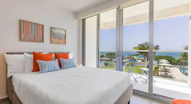 Студия Deluxe с балконом Azure Beach Residences