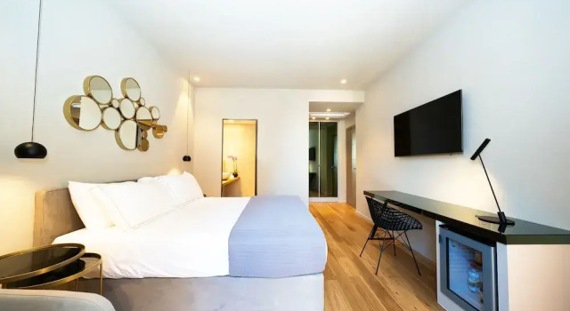 Camera Deluxe Elite Accommodations & Hydromassage Pool