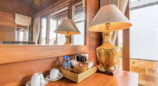 Люкс с балконом Lebak Bali Residence