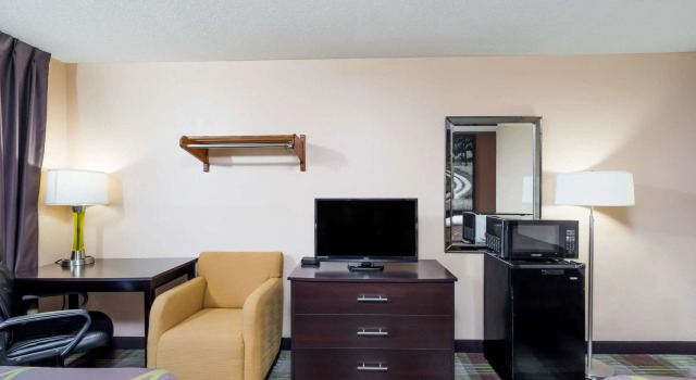 Super 8 by Wyndham Campbellsville KY, Book Hotel Campbellsville Kentucky