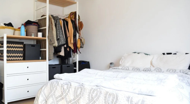 Spacious Apartment In East London With Balcony, Varaa Huoneisto Asunnot kohteessa Merseyside, Huoneisto