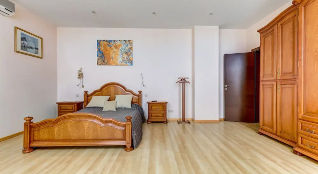 Home4day Spacious loft in the heart of Petersburg, Забронировать Отель Центральный район Санкт-Петербург, рядом с Апрашка