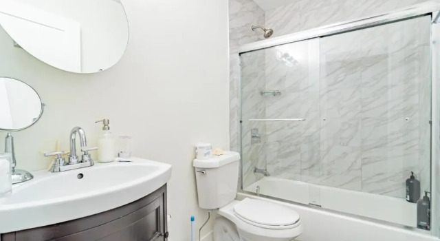 Апартаменты McCormick Place modern and cosy 420 friendly gem on Michigan avenue with optional parking for 6 guests
