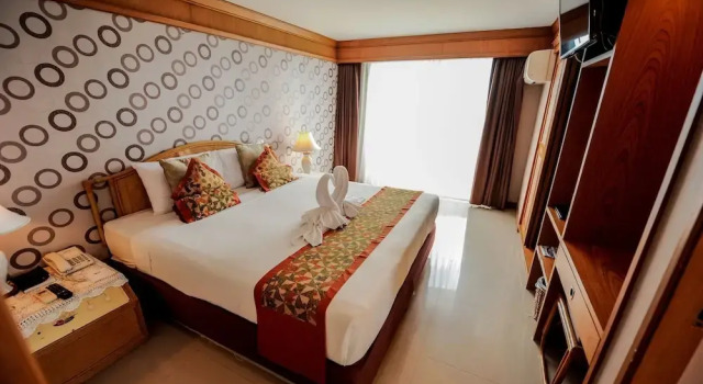 Полулюкс с балконом Haad Kaew Resort