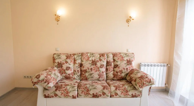 Townhouse on Belykh Akatsiy Guest House