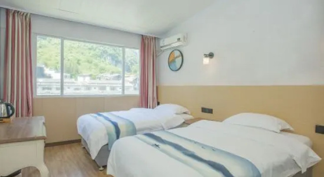 Люкс Comfort Michaels Inn & Suites