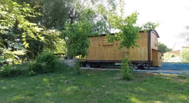 Les roulottes de Cambonis, Réserver Hôtel Bourret Tarn-et-Garonne