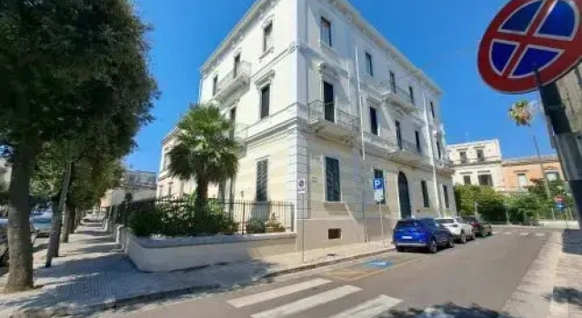 Palazzo Castellano, Забронировать Отель Лечче Саленто, рядом с Teatro Apollo