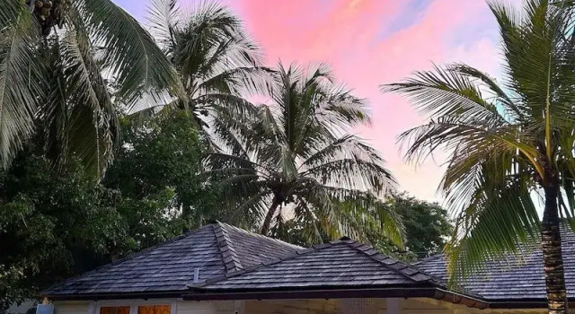 Коттедж Fig Tree Harbour Island 3 Bedroom Home