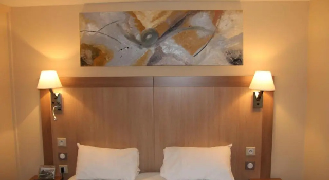 Номер Standard Logis l'hôtel Verrieres-le-Buisson