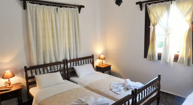 Guesthouse To kalivi, Book Hotel Chorefto 