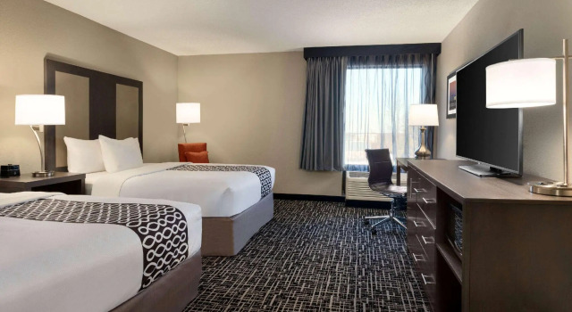 Четырёхместный номер Standard La Quinta Inn & Suites by Wyndham St Louis Route 66