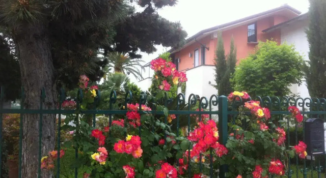 Foresteria del Muraglione BB, Buchen Sie Hotel Hotels in Carrara mit Pool, Schwimmbad