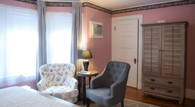 The Harbor Inn, Забронировать Отель Кеннебанкпорт штат Мэн, рядом с Музей первых поселенцев Кеннебанкпорта