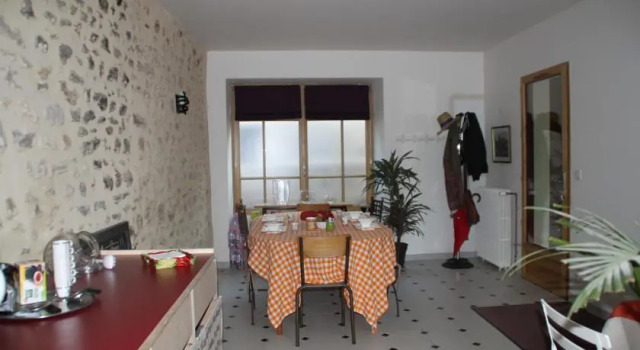 Le Nid d'Hirondelles, Book Hotel Cely Ile de France