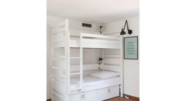 Hostel Ciri Biri Bela - Adults Only, Prenota Ostello Splitska 