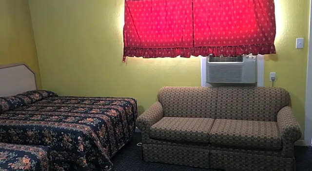 Четырёхместный номер Standard Blue Star Inn