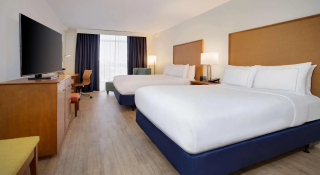 Четырёхместный номер Standard Hotel Dello Ft Lauderdale Airport, Tapestry Collection by Hilton