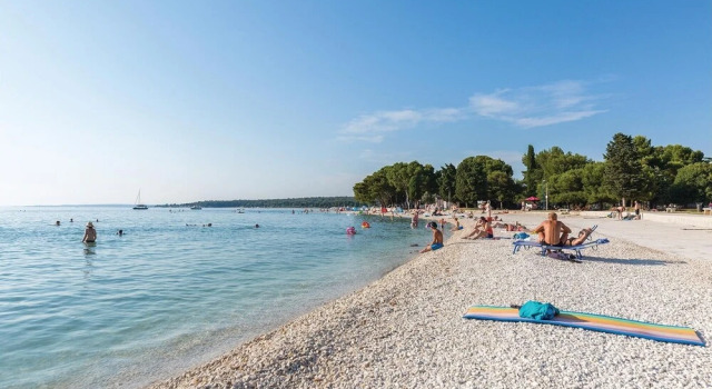Beautiful Apartment in Fazana With Wifi and 2 Bedrooms, Prenota Appartamento Valbandon Istria