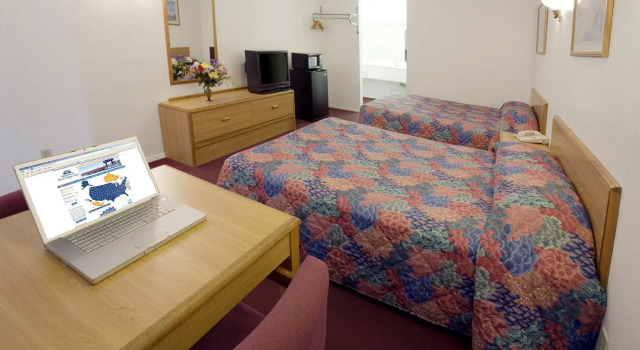 Четырёхместный номер Standard Americas Best Value Inn - San Antonio Lackland AFB