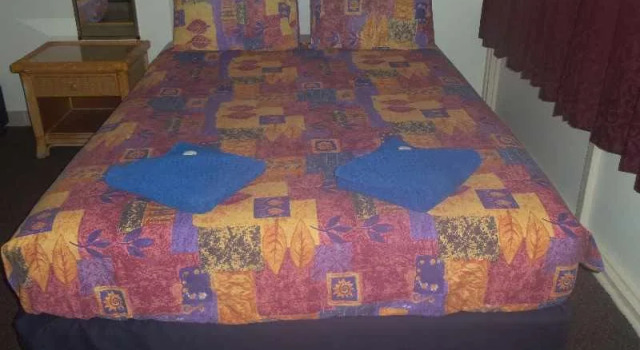 Reef Gardens Motel, Rezerwuj Motel Proserpine 
