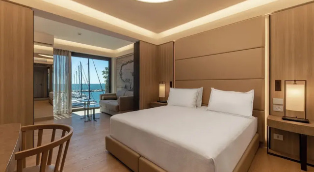 Люкс Porto Lotti Suite Hotel