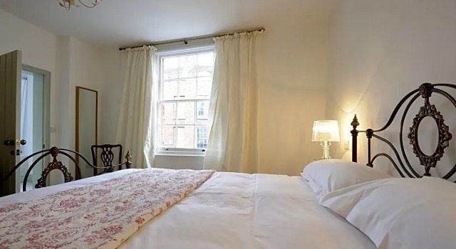 Номер Deluxe Lion & Pheasant Hotel