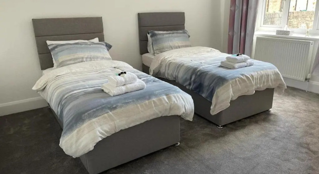 Апартаменты 2-bed, Sleeps 4, Free Parking, Pets Allowed