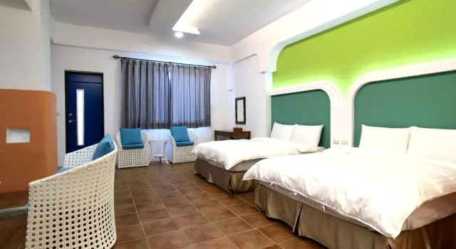 Семейный номер Standard с балконом Kenting True Color Hostel