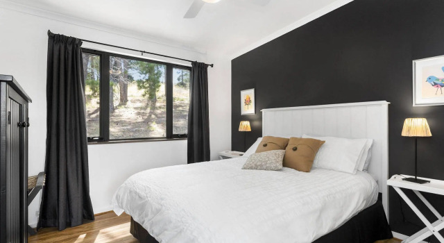 Karawatha Cottages B&B