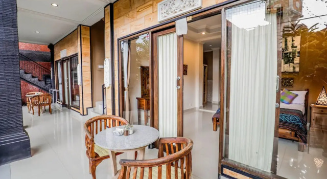 Двухместный номер Standard с балконом Warji House 1 Ubud Centre