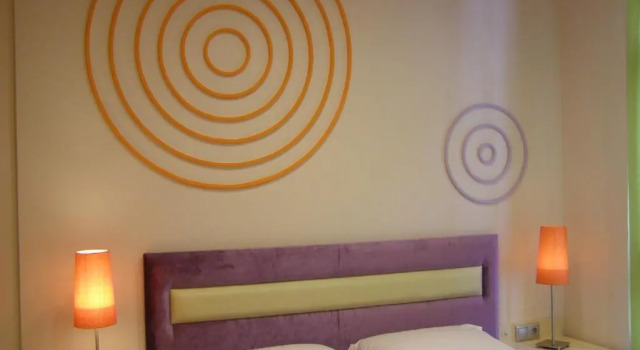 Room "frog" in a neoclasical house