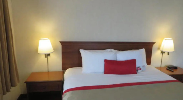 Номер Standard Ramada by Wyndham Hawthorne LAX / LA Stadium
