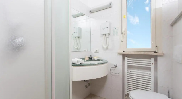 Четырёхместный номер Standard HOTEL AMBRA - Fronte Mare - Vicinissimi al Centro