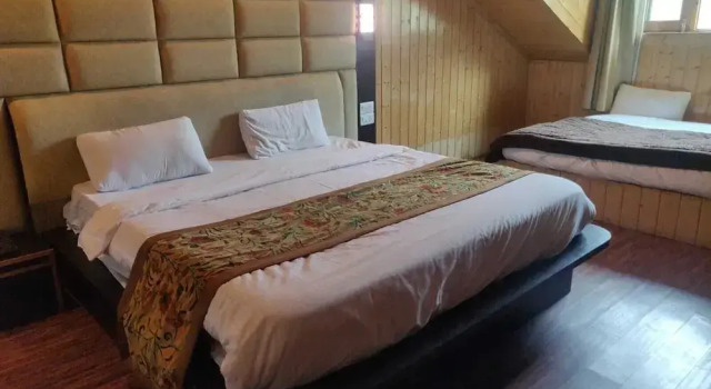 Hotel Sheen Sonmarg, Забронировать Отель Отели Джамму и Кашмира с парковкой, Парковка