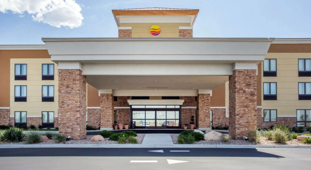 Comfort Inn & Suites Tooele, Book Hotel Hoteller i Lake Point med morgenmad, Morgenmad