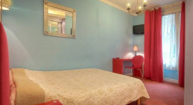 Кровать в общем номере Alfred Hotels Paris Gare du Nord